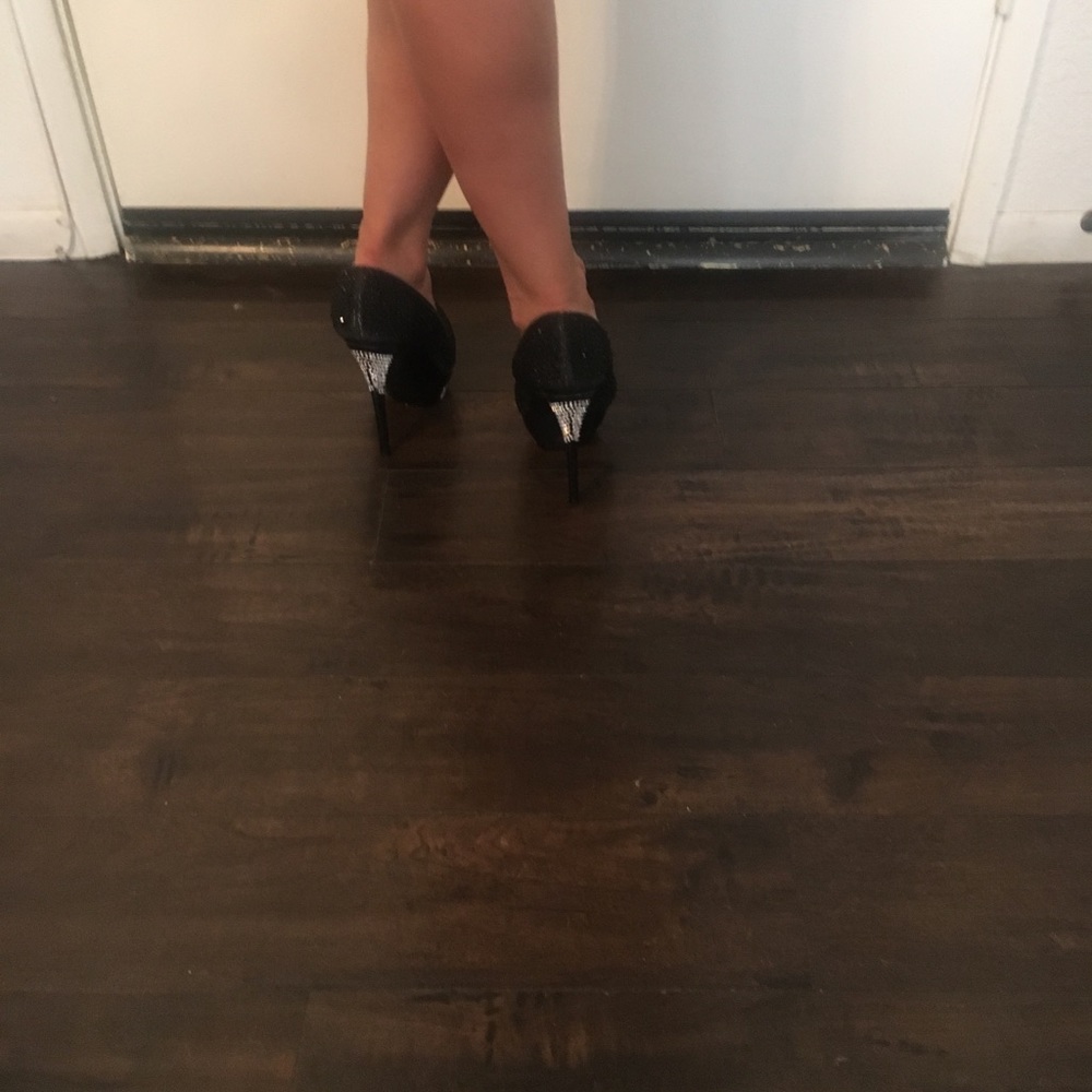 Shoes - Picture 2 of 4